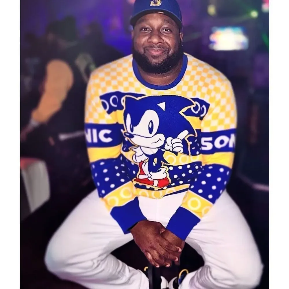 Box Lunch Sonic the Hedgehog Gold Rings Portrait Holiday Sweater New Size Medium